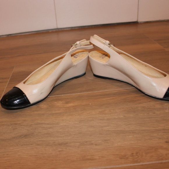 Stuart Weitzman Slingback Wedge Size 7 - Picture 8 of 12